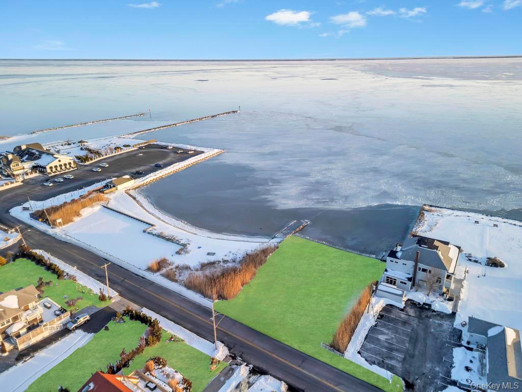 48-52 Browns River Road Sayville, NY 11782 - Photo 2 of 9 a view of a living room