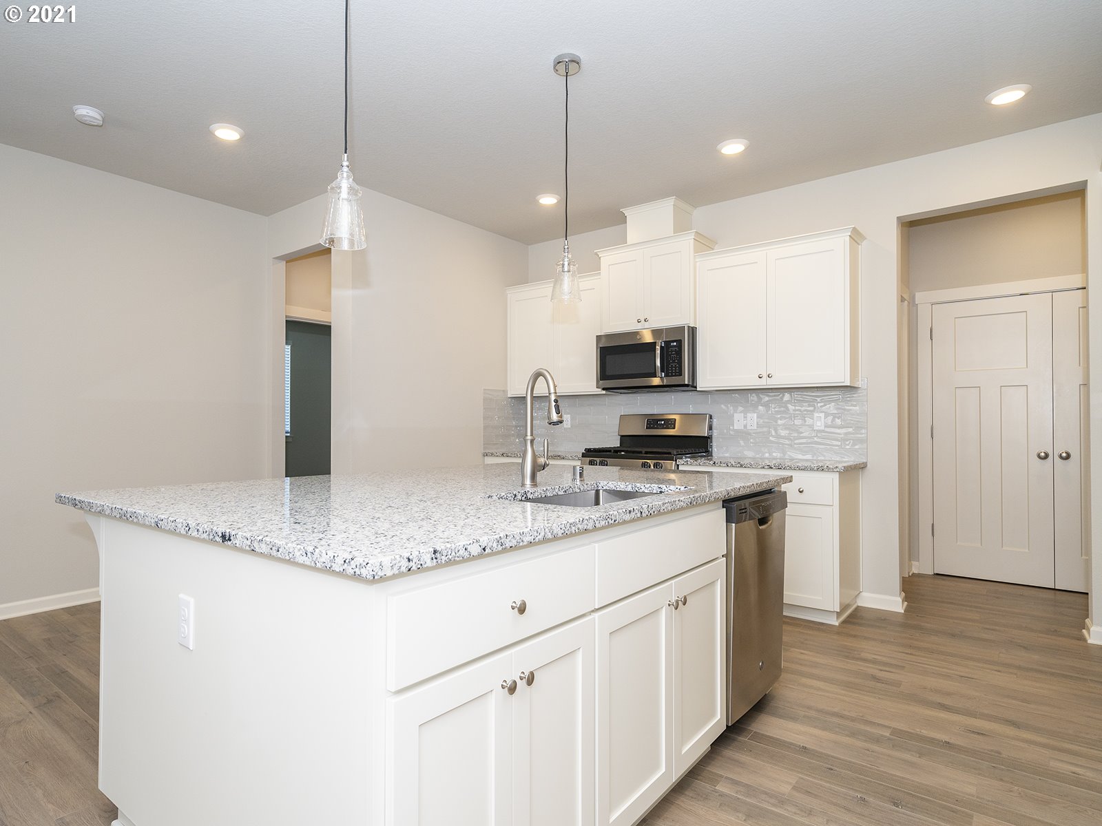 3819 South 42nd Place Ridgefield, WA 98642 - Photo 5 of 32 Gallery Image 5