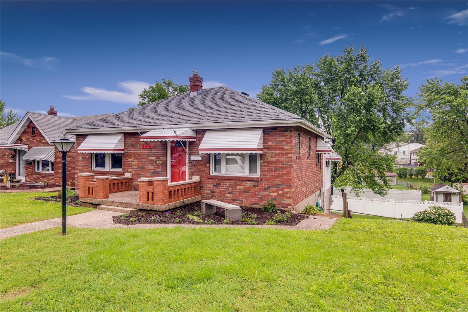 2016 Telegraph Road St. Louis, MO 63125 - Photo 2 of 28 Gallery Image 2