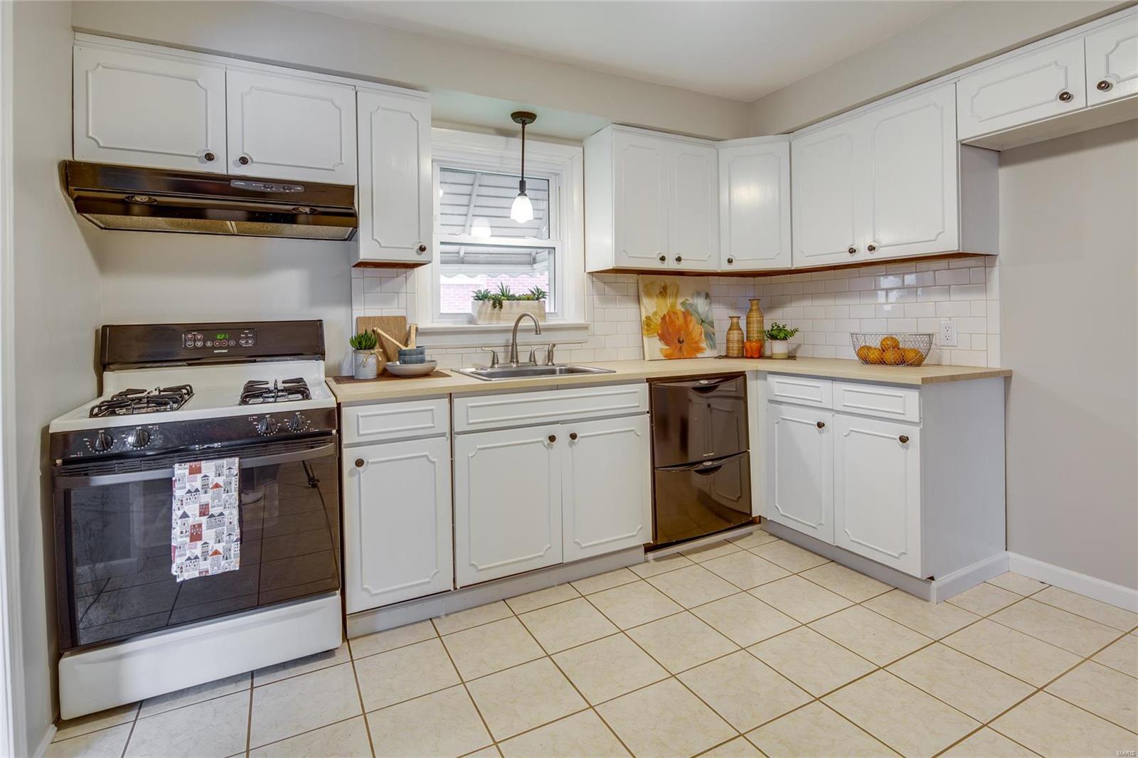 2016 Telegraph Road St. Louis, MO 63125 - Photo 7 of 28 Gallery Image 7