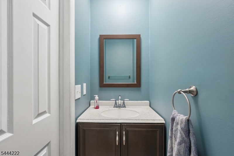 45 Fells Road Verona, NJ 07044 - Photo 23 of 43