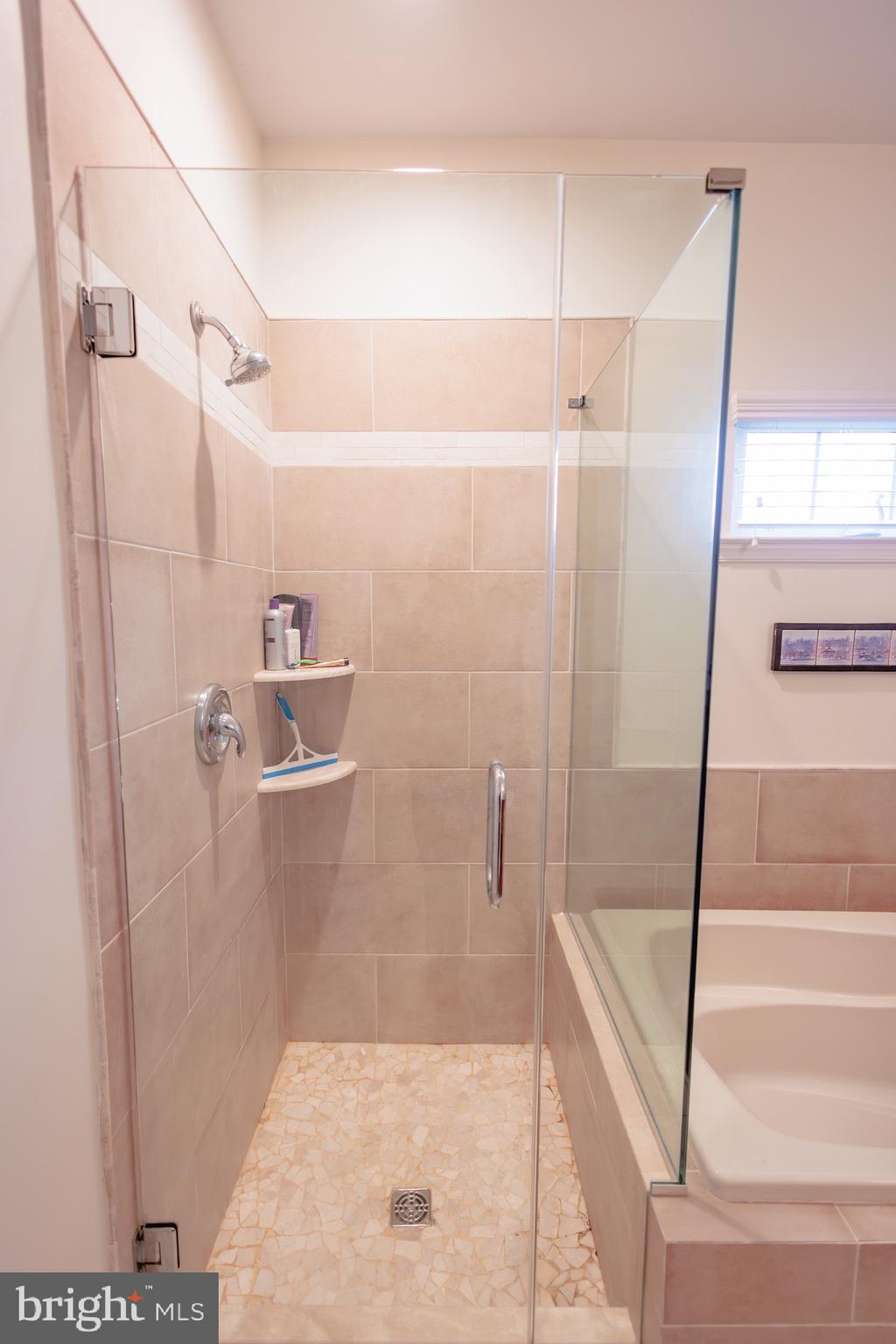 302 Gosling Way Glassboro, NJ 08028 - Photo 25 of 37 a bathroom with a shower