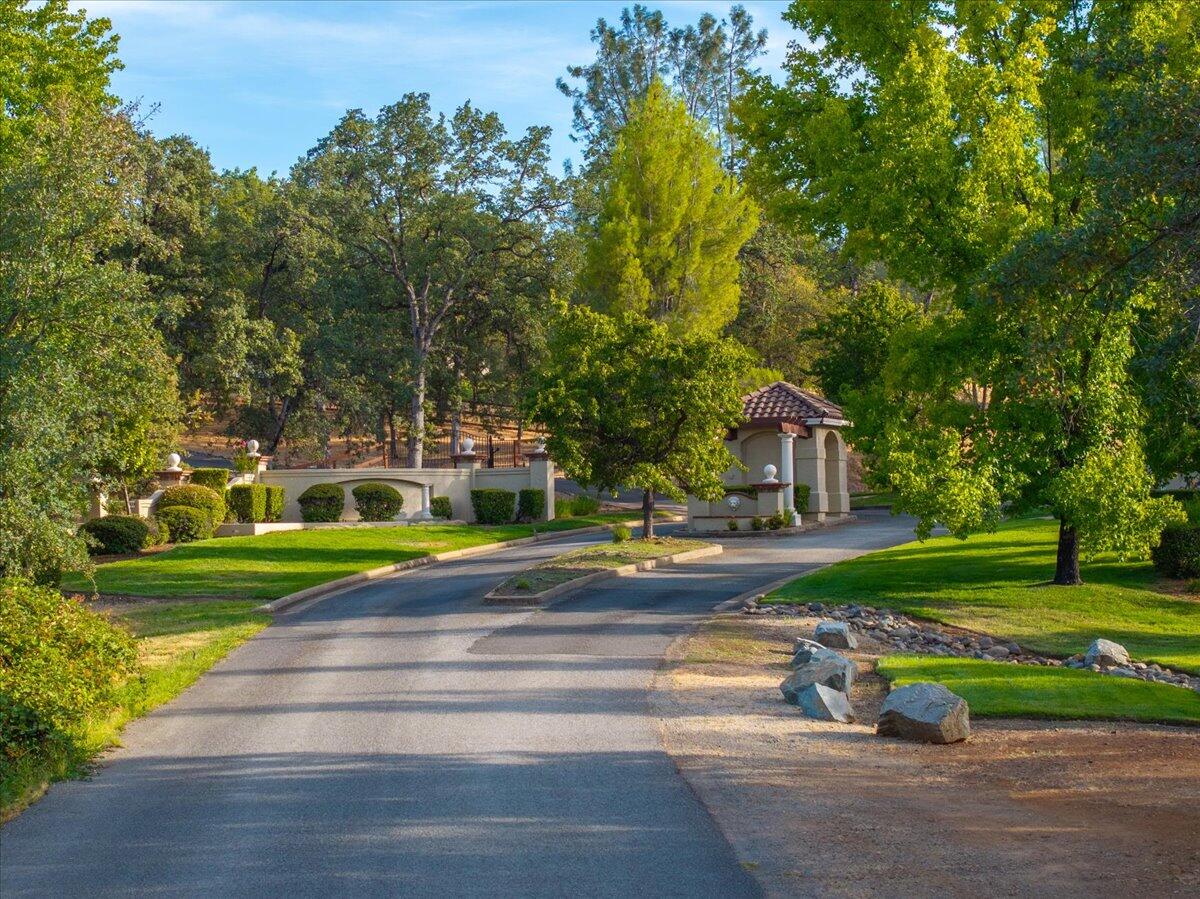 15888 El Camino Robles Road Redding, CA 96001 - Photo 13 of 32 2-Gate Entry (1 of 7)