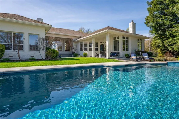 $1,495,000 | 15888 El Camino Robles Road, Redding, CA 96001
