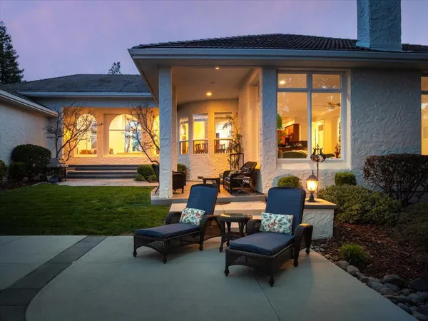 $1,495,000 | 15888 El Camino Robles Road, Redding, CA 96001