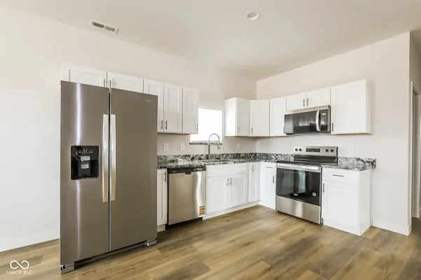 $1,849 | 1705 Broad Ripple Avenue, Unit B, Indianapolis, IN 46220