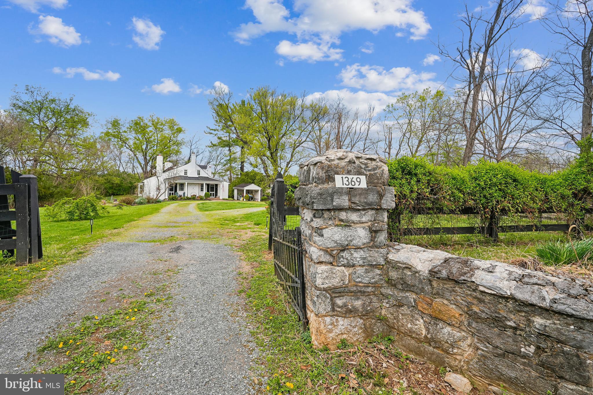 1369 Old Chapel Road Boyce, VA 22620 - Photo 2 of 25 Entrance
