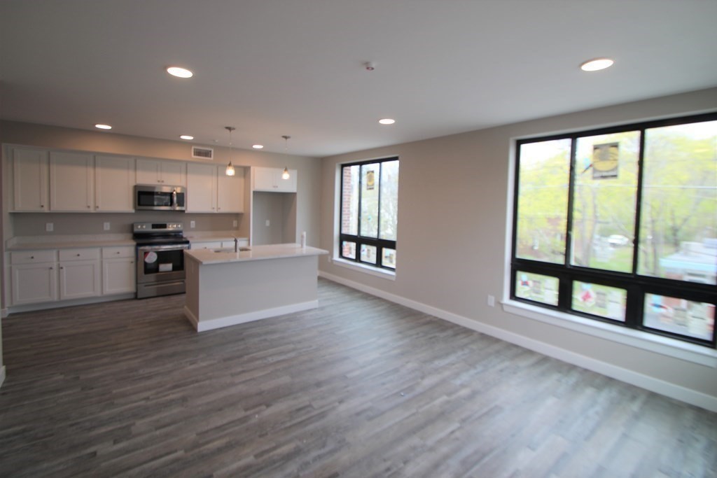 629 Washington Street, Unit 307 Whitman, MA 02382 - Photo 4 of 11