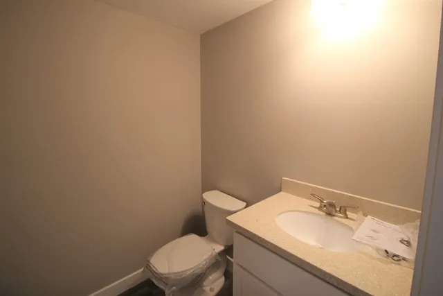 $2,500 | 629 Washington Street, Unit 307, Whitman, MA 02382