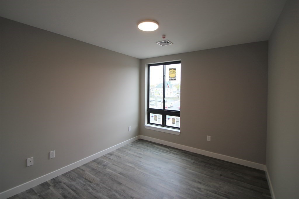 629 Washington Street, Unit 307 Whitman, MA 02382 - Photo 9 of 11