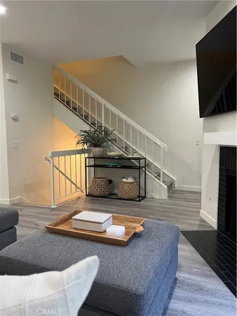 $3,650 | 7239 Comstock Avenue, Unit E, Whittier, CA 90602