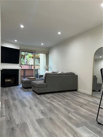 $3,650 | 7239 Comstock Avenue, Unit E, Whittier, CA 90602