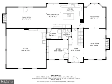 a black and white photo of a picture