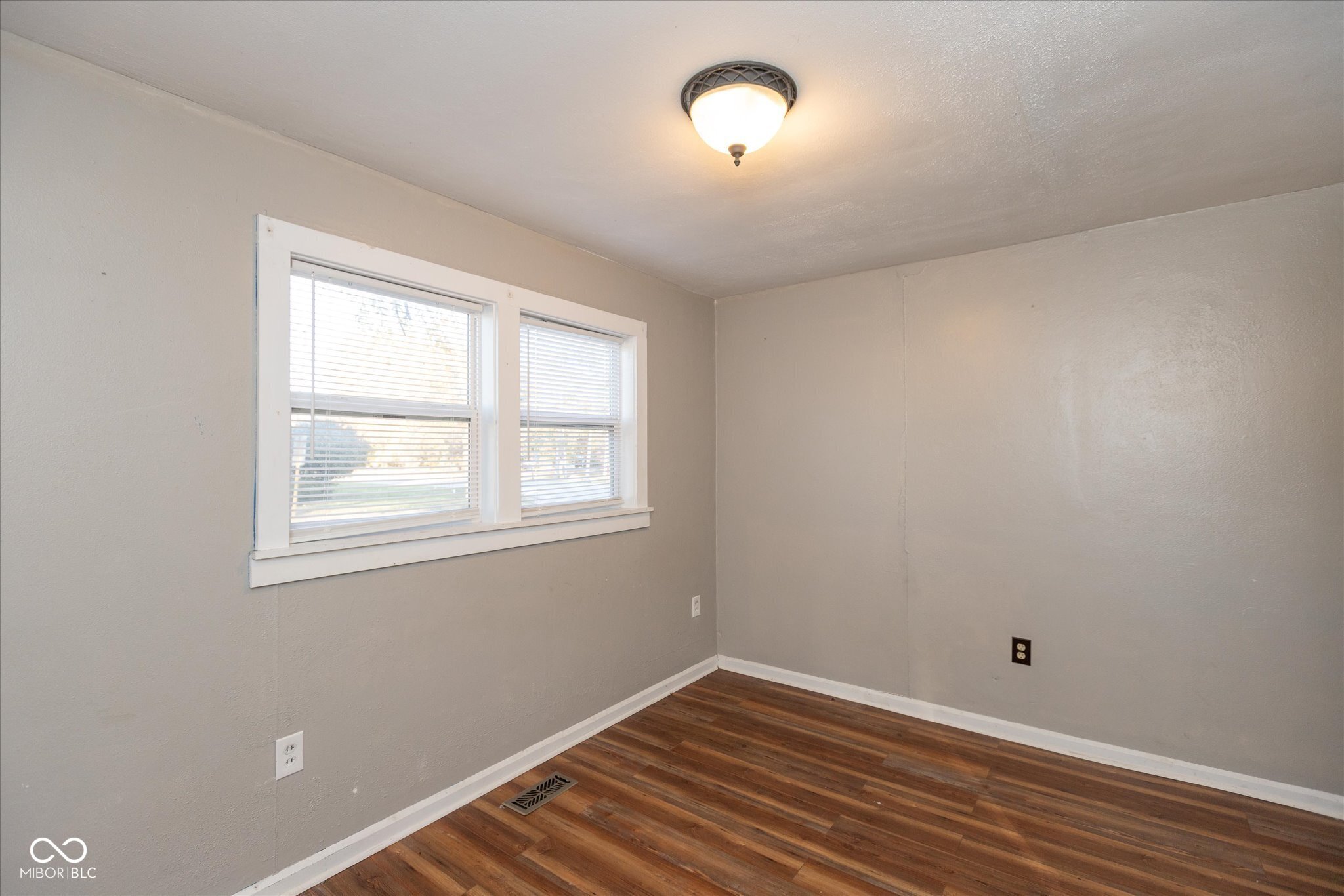 640 South High School Road Indianapolis, IN 46241 - Photo 10 of 24