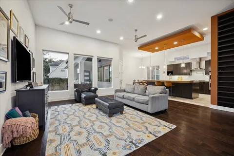 $1,340,000 | 5201 Linden Street, Bellaire, TX 77401