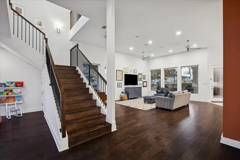 $1,340,000 | 5201 Linden Street, Bellaire, TX 77401