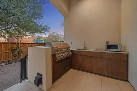 $1,340,000 | 5201 Linden Street, Bellaire, TX 77401