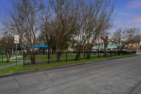 $1,340,000 | 5201 Linden Street, Bellaire, TX 77401