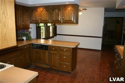 906 Barnsdale Road Bethlehem, PA 18017 - Photo 4 of 7 Gallery Image 4