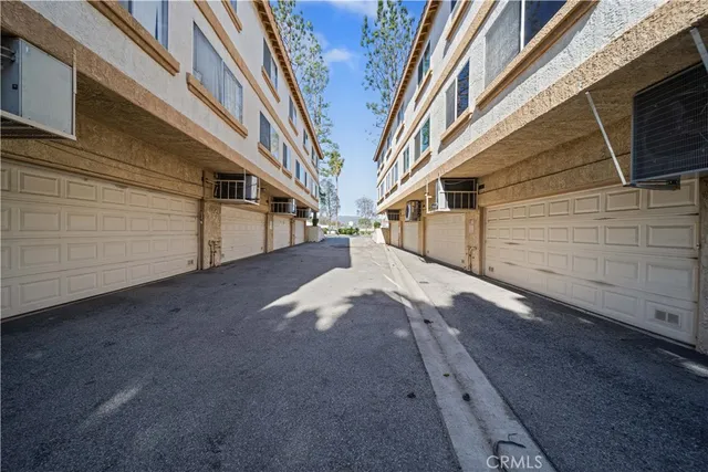 $589,000 | 19950 Sherman Way, Unit A, Winnetka, CA 91306
