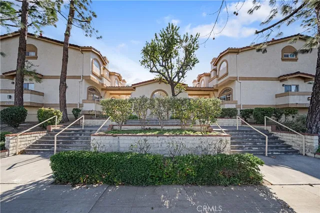 $589,000 | 19950 Sherman Way, Unit A, Winnetka, CA 91306