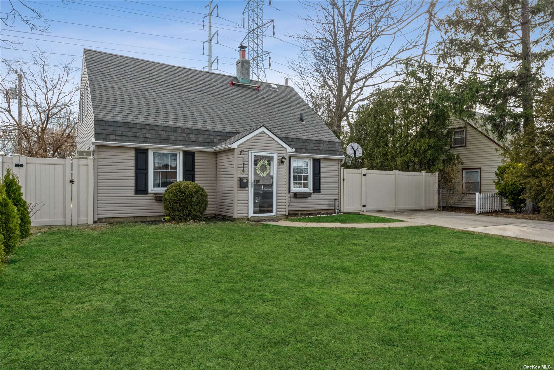 128 Cornflower Road Levittown, NY 11756 - Photo 1 of 1 Gallery Image 1