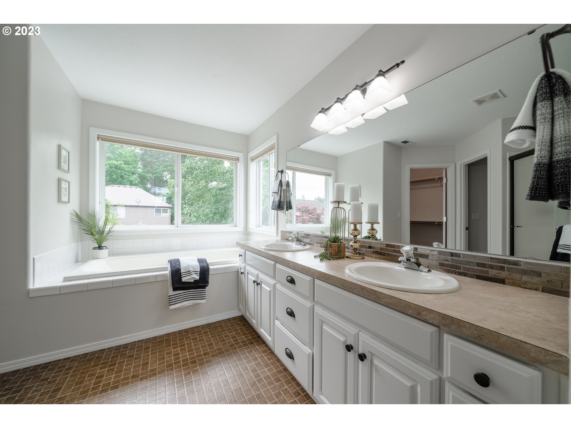 1126 Keystone Loop Northeast Keizer, OR 97303 - Photo 29 of 46 Gallery Image 29