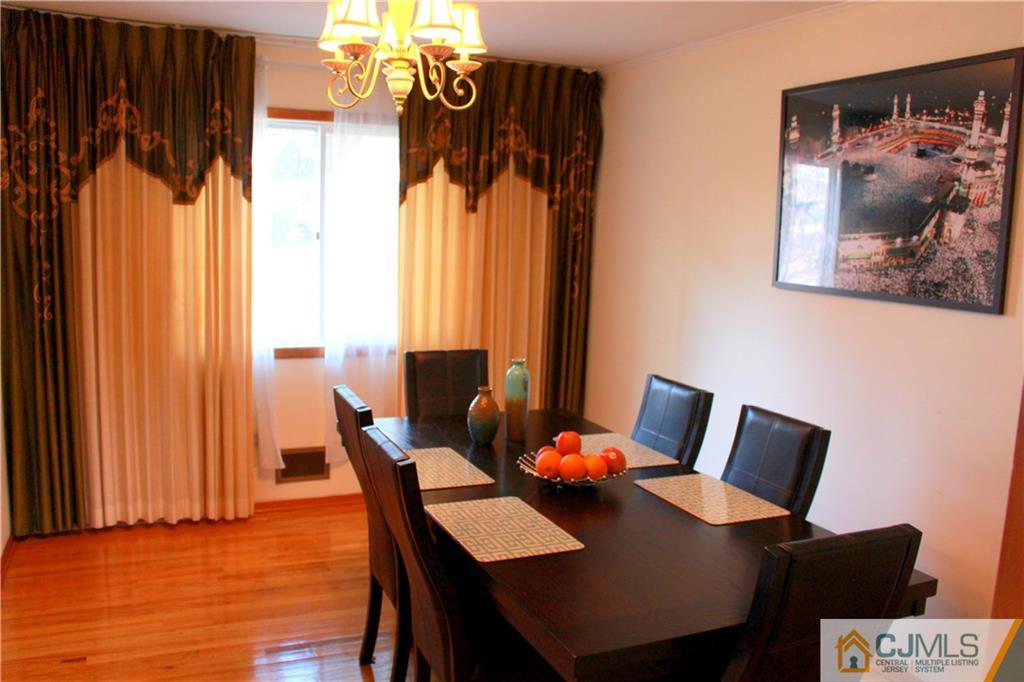 62 Ellmyer Road Edison, NJ 08820 - Photo 4 of 10 Gallery Image 4