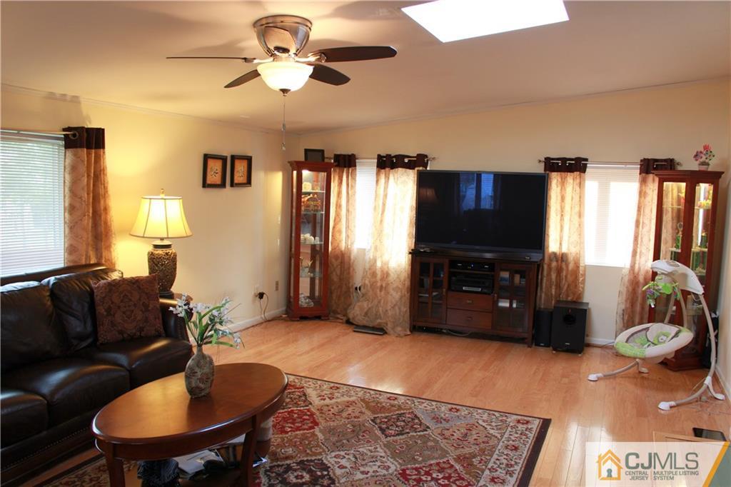 62 Ellmyer Road Edison, NJ 08820 - Photo 7 of 10 Gallery Image 7