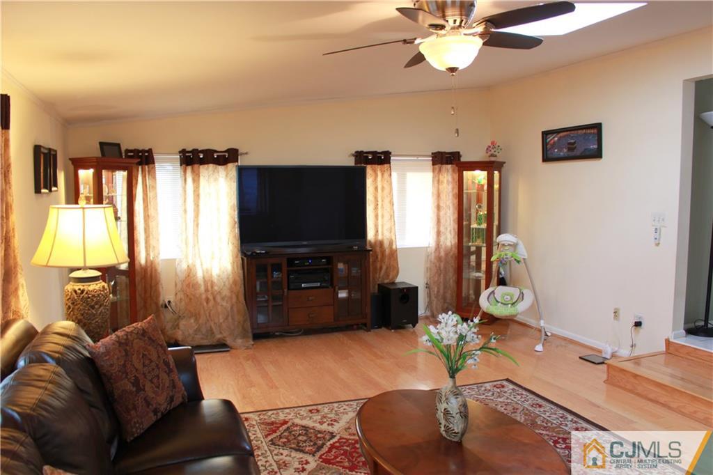 62 Ellmyer Road Edison, NJ 08820 - Photo 8 of 10 Gallery Image 8