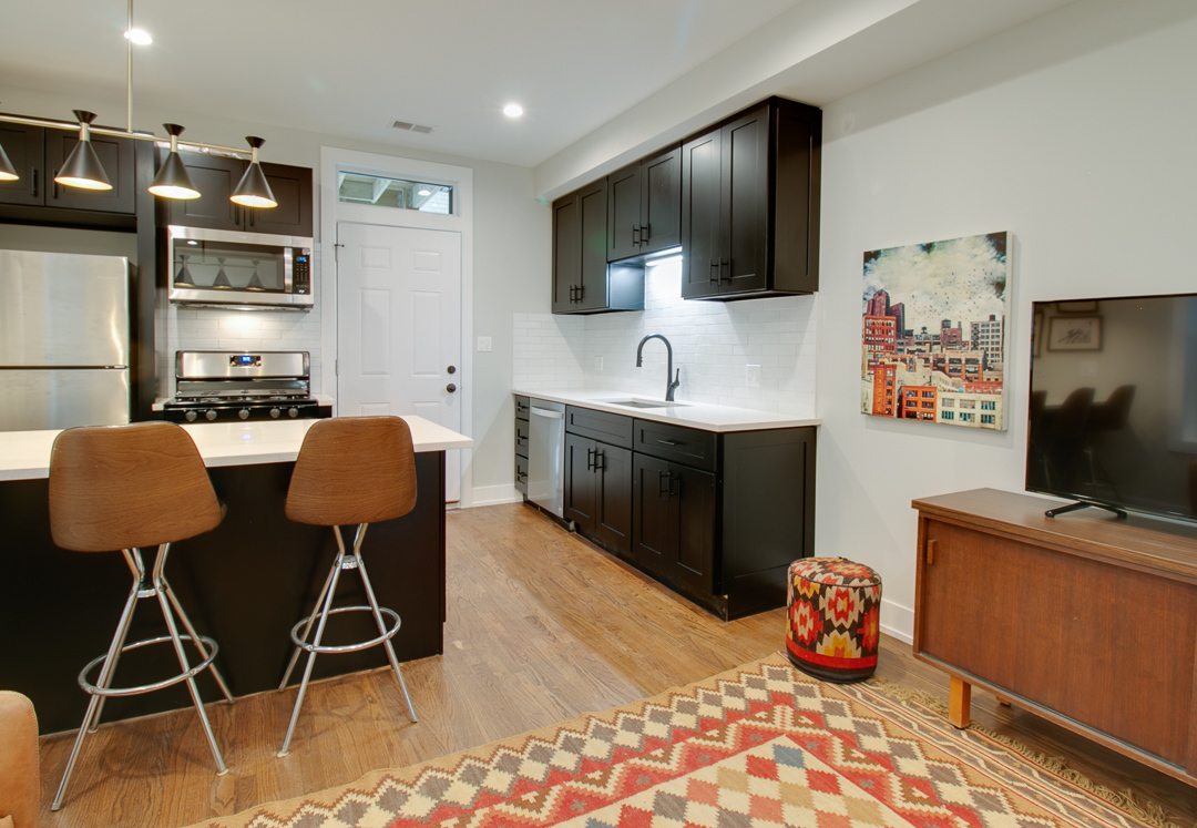 3121 North Haussen Court, Unit 3 Chicago, IL 60618 - Photo 2 of 22