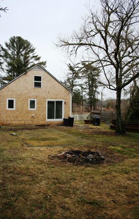 369 County Road Marion, MA 02738 - Photo 5 of 21 a view of a yard with a house