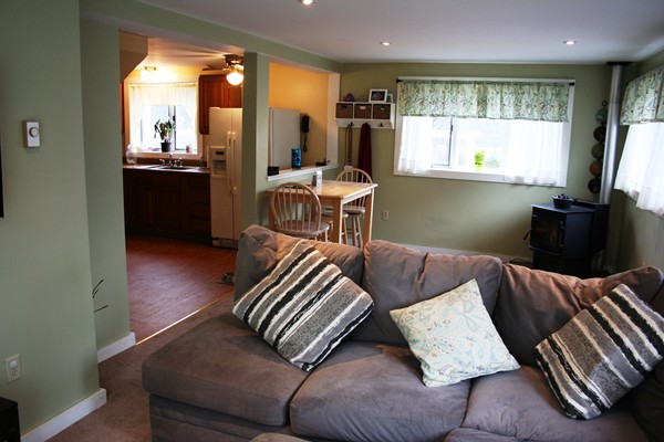 369 County Road Marion, MA 02738 - Photo 7 of 21 a bedroom with furniture and a large window