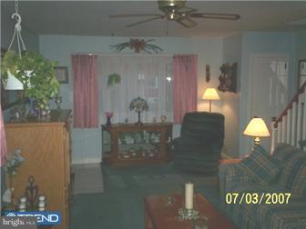132 West Garrison Road Brookhaven, PA 19015 - Photo 3 of 6 Gallery Image 3