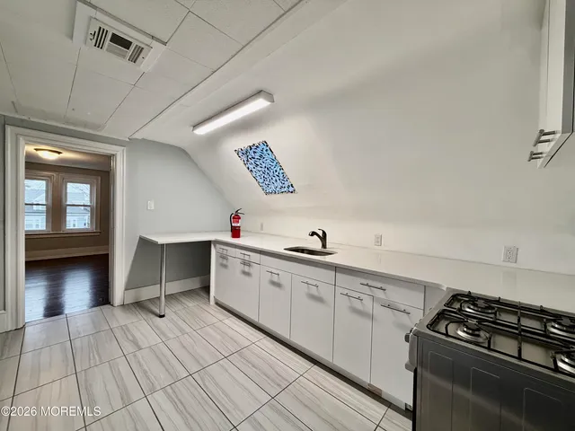 $1,975 | 512 4th Avenue, Unit 4, Asbury Park, NJ 07712