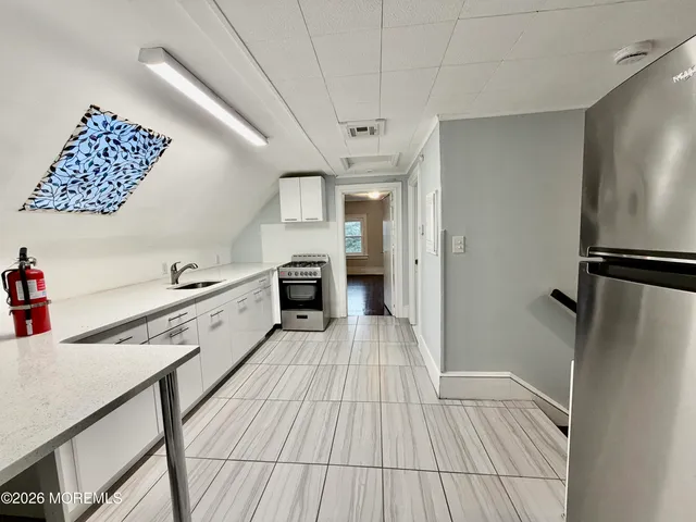 $1,975 | 512 4th Avenue, Unit 4, Asbury Park, NJ 07712