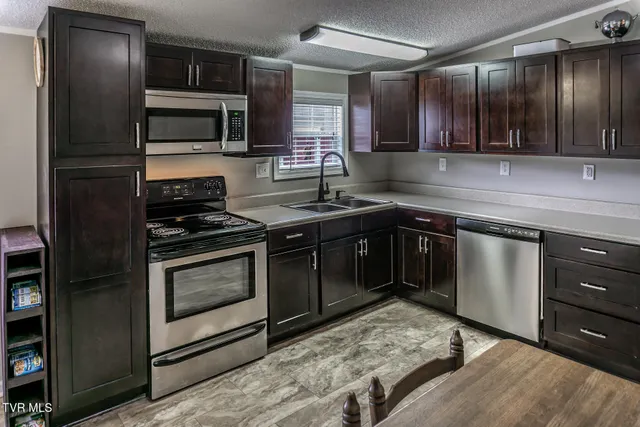 $285,500 | 153 Greene County Line Road, Chuckey, TN 37641