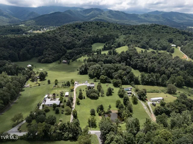 $285,500 | 153 Greene County Line Road, Chuckey, TN 37641