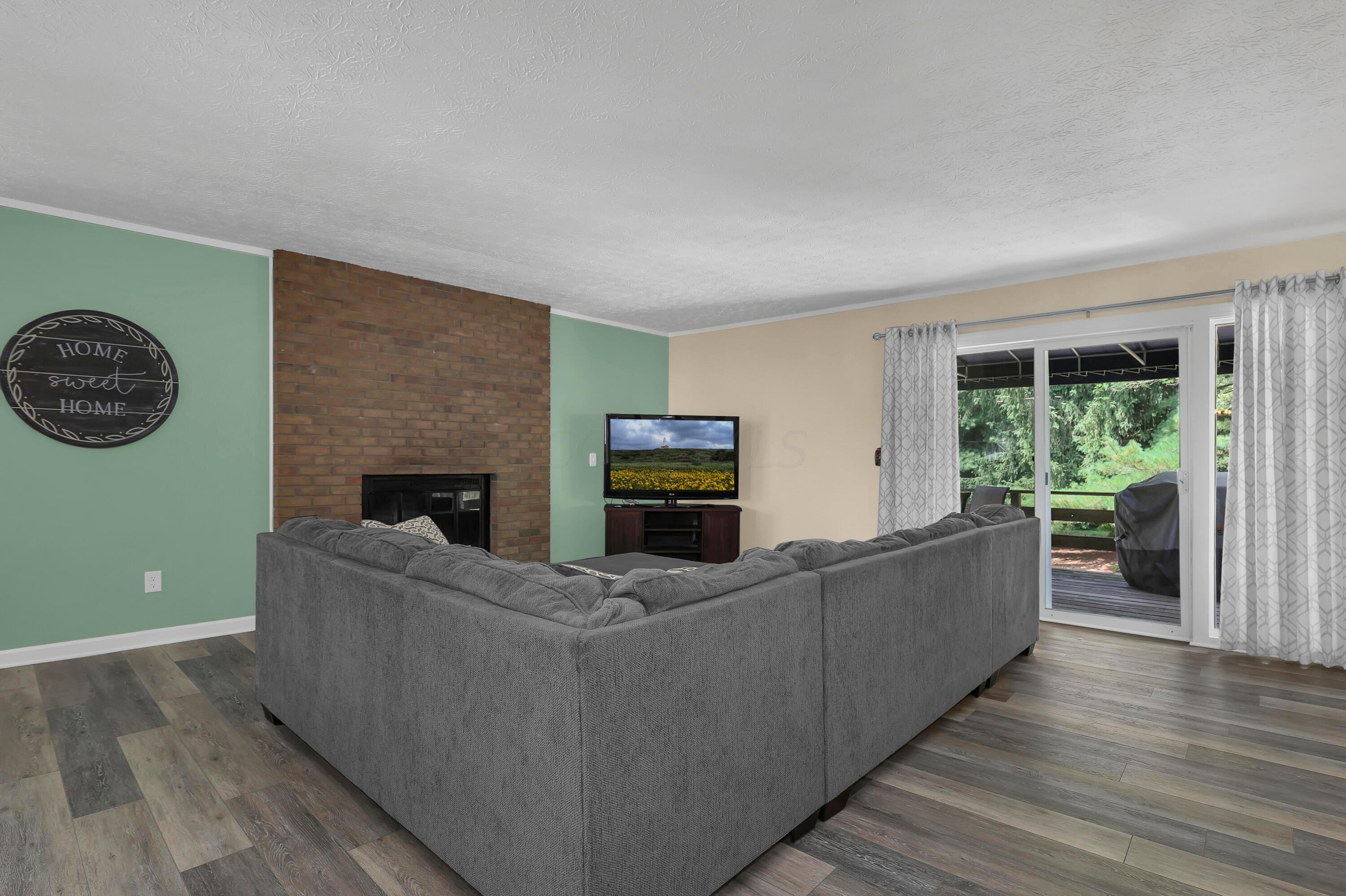 1060 South Watkins Road Alexandria, OH 43001 - Photo 12 of 47 0G7A6735
