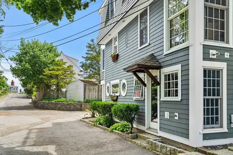 $1,550,000 | 7 Fort Beach Way, Marblehead, MA 01945
