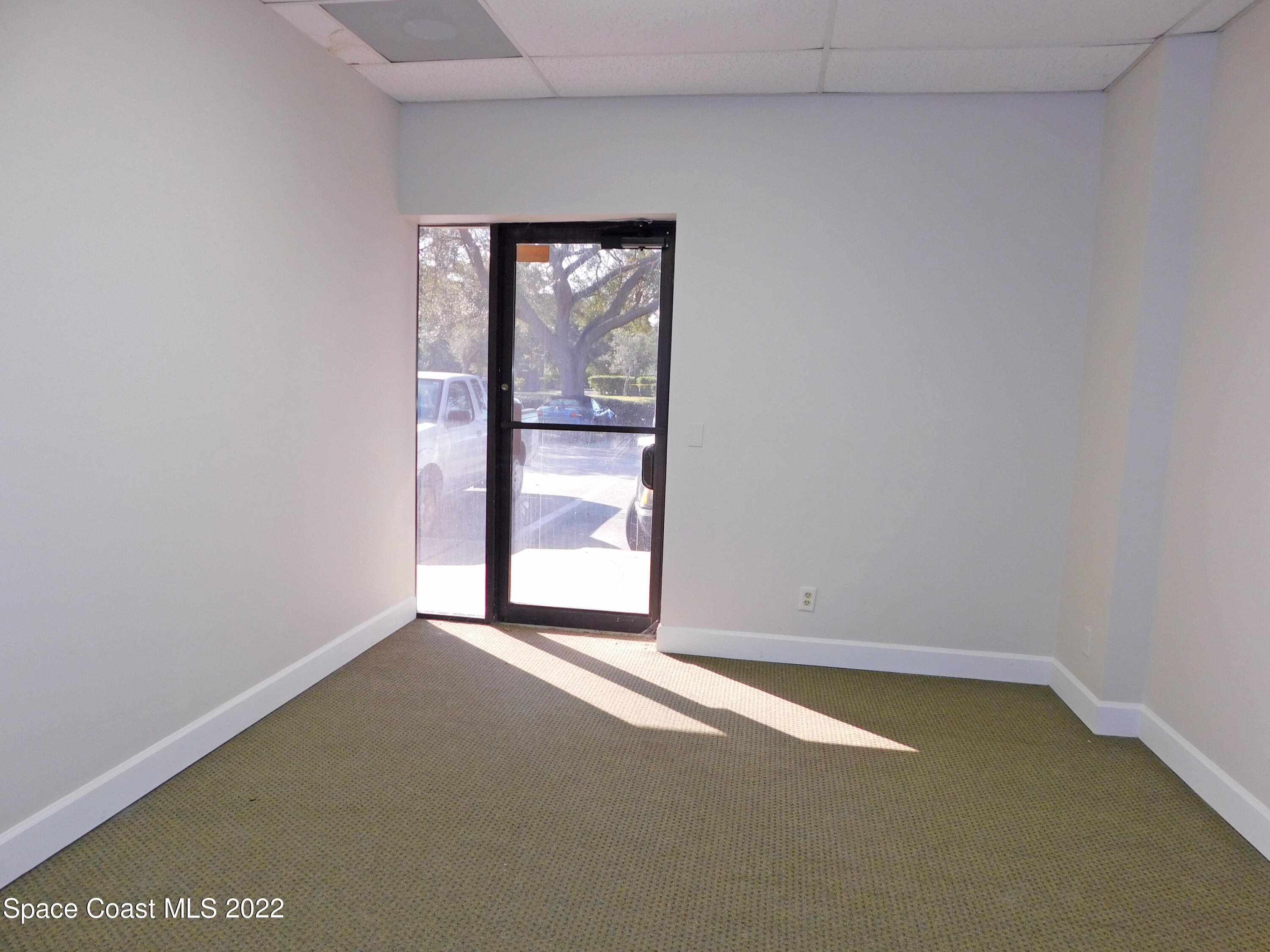 575 South Wickham Road, Unit F Melbourne, FL 32904 - Photo 5 of 14 4 - 575 S Wickham