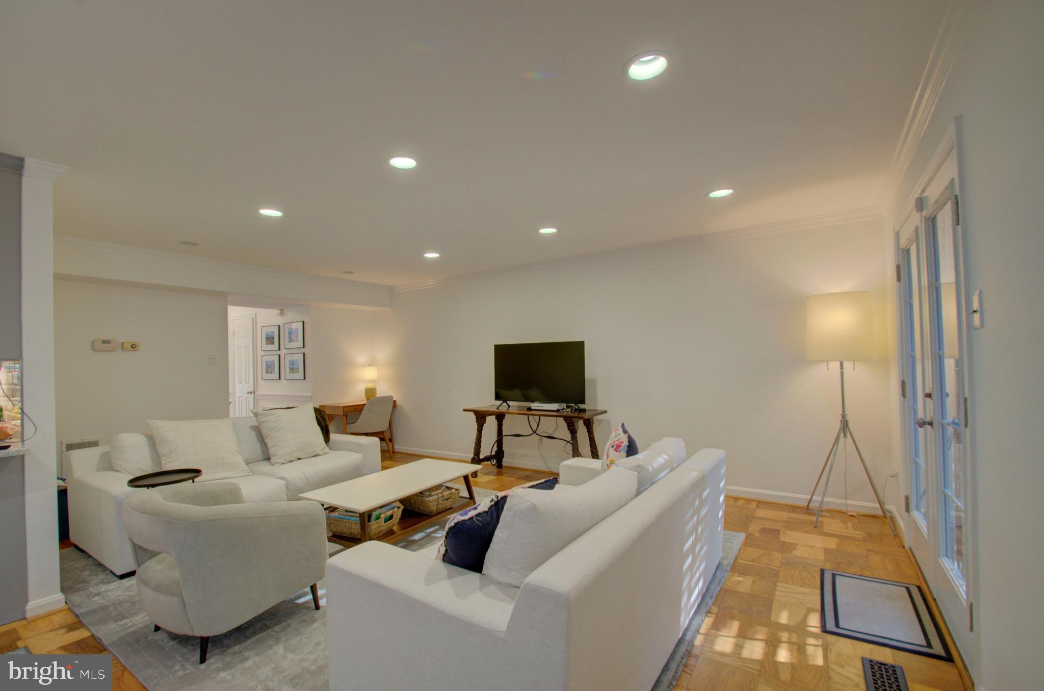 6412 Wainfleet Court Springfield, VA 22152 - Photo 11 of 43 Plenty of natural sunlight and recessed lights.