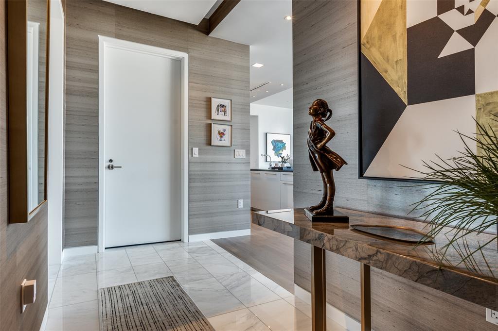 a view of entryway with a front door