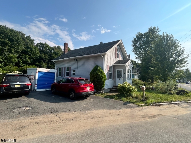 67 Ford Road Denville, NJ 07866 - Photo 2 of 33 Gallery Image 2