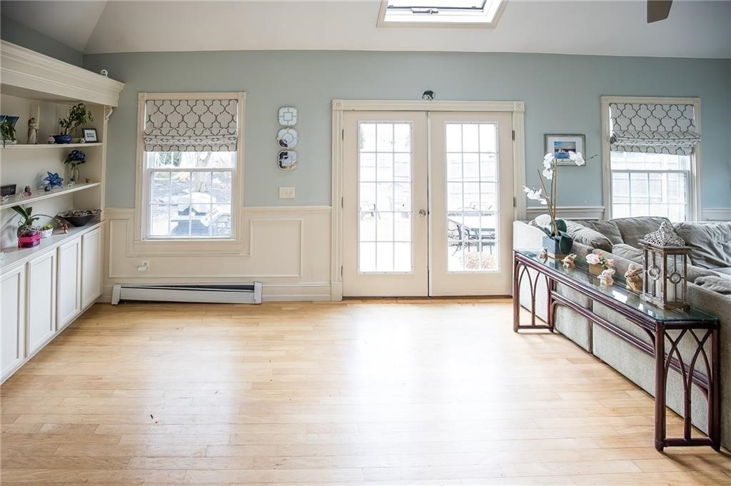 179 Schoolhouse Road Warren, RI 02885 - Photo 11 of 40