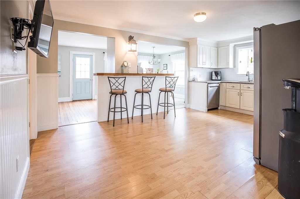 179 Schoolhouse Road Warren, RI 02885 - Photo 12 of 40