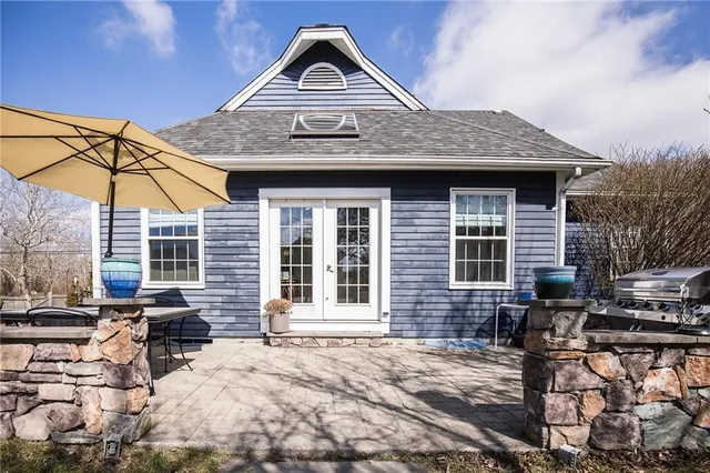 $650,000 | 179 Schoolhouse Road, Warren, RI 02885