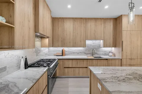 $1,475,000 | 912 Southeast 13th Street, Fort Lauderdale, FL 33316