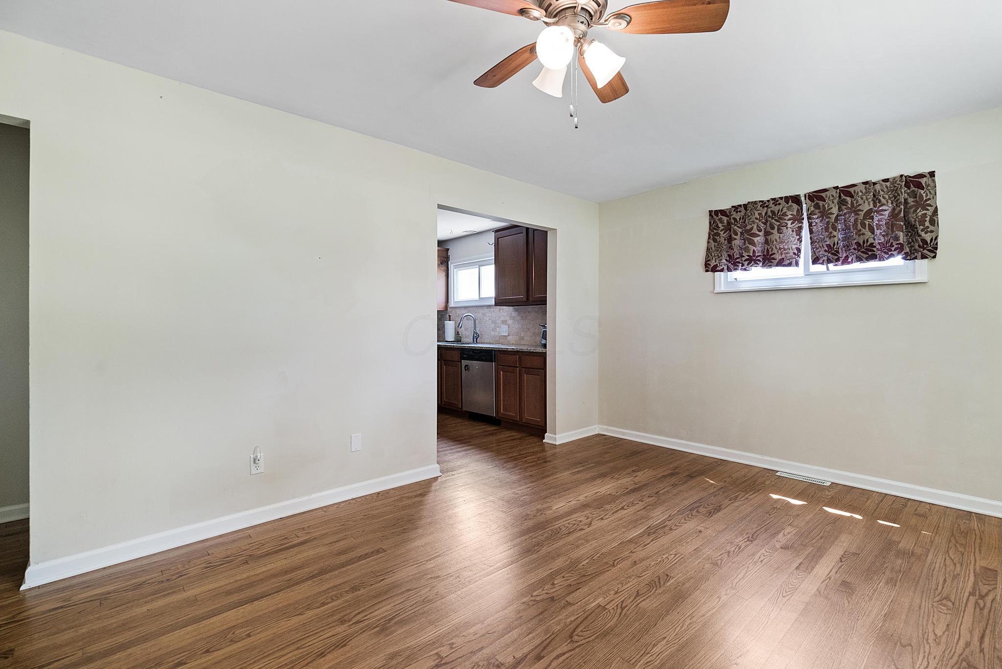 4709 Summit Road Southwest Pataskala, OH 43062 - Photo 3 of 17 Gallery Image 3