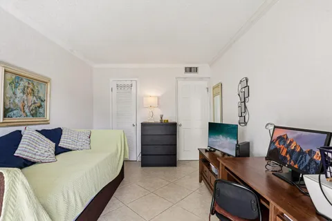 $139,900 | 104 Oakridge H, Unit H, Deerfield Beach, FL 33442